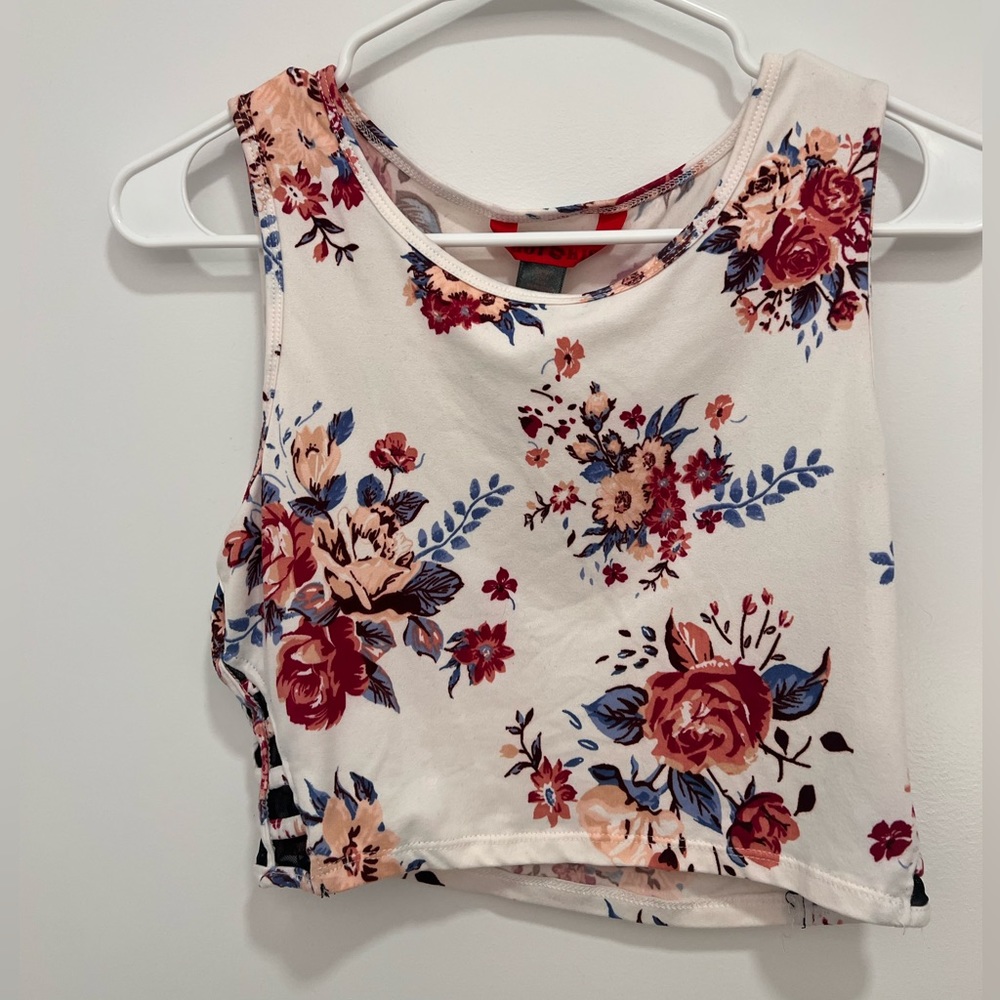 Medium floral crop top